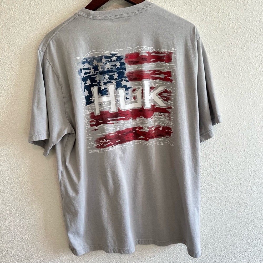 Huk men’s size large tee